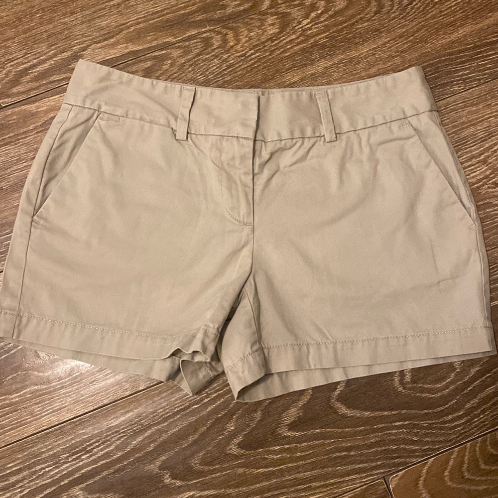 Women Ana Taylor LOFT Khaki Shorts Size 2